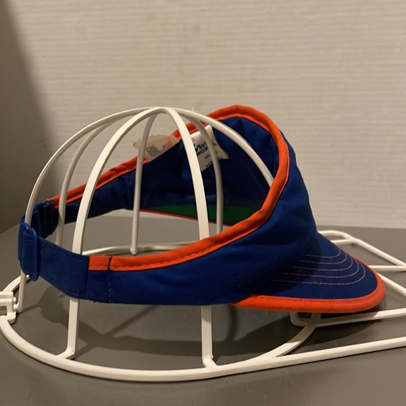 NY Mets Adjustable Strap back Visor - Picture 4 of 6